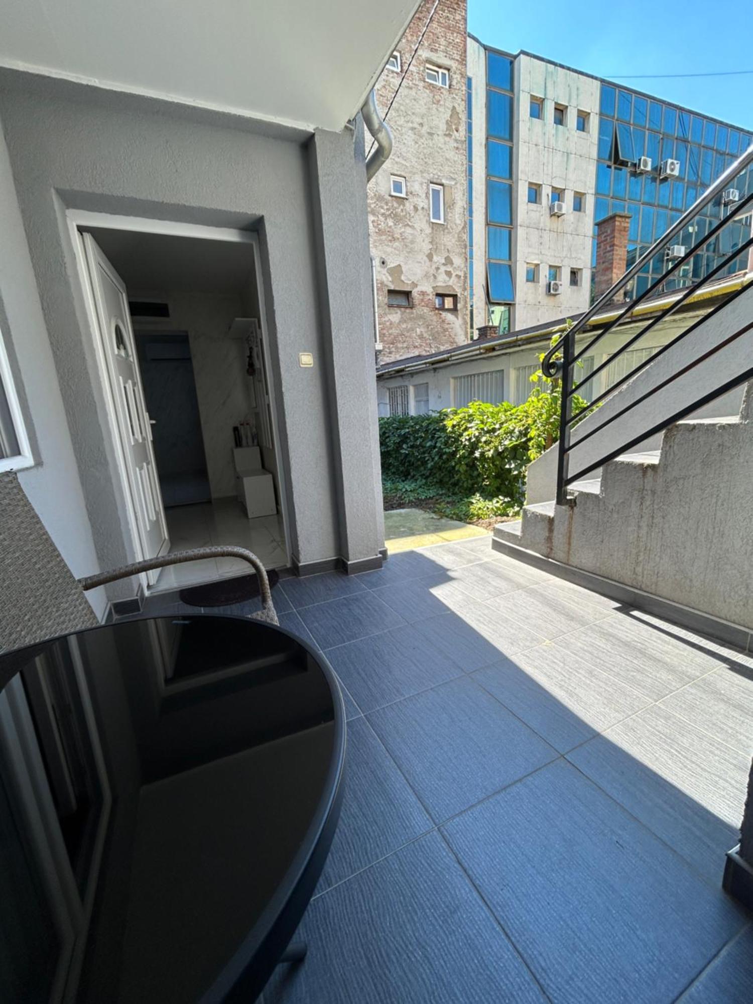 Sweet White In City Белград Екстериор снимка